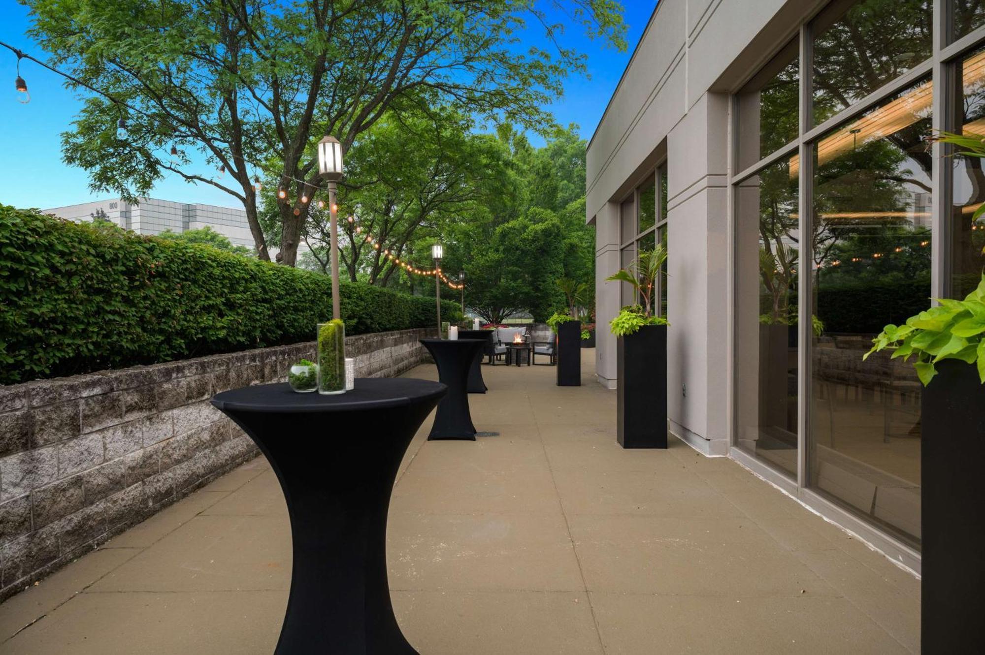 Embassy Suites By Hilton Detroit Troy Auburn Hills Exterior foto