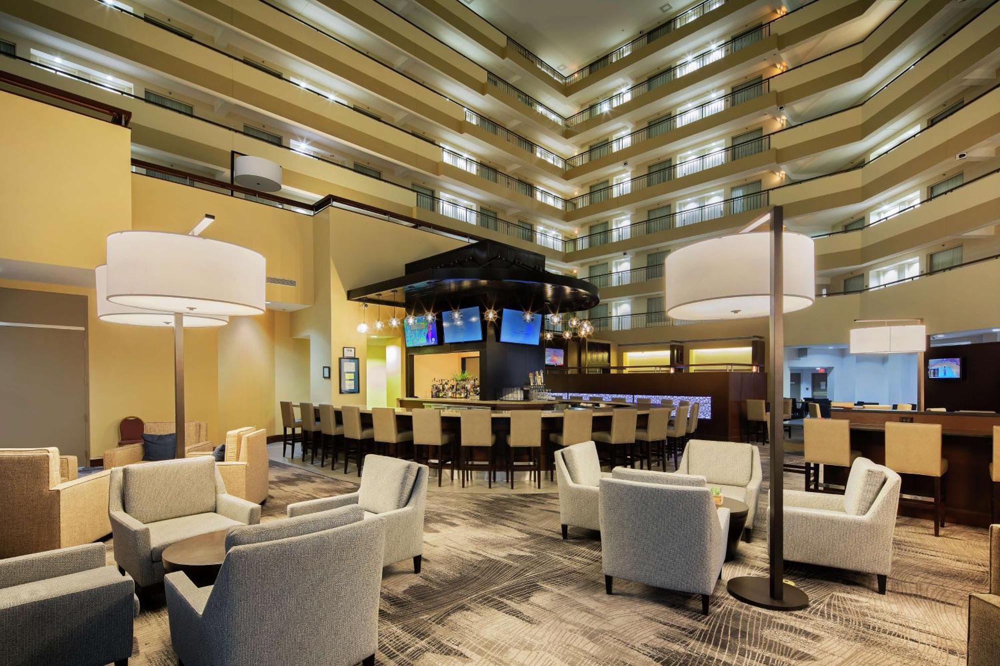 Embassy Suites By Hilton Detroit Troy Auburn Hills Exterior foto