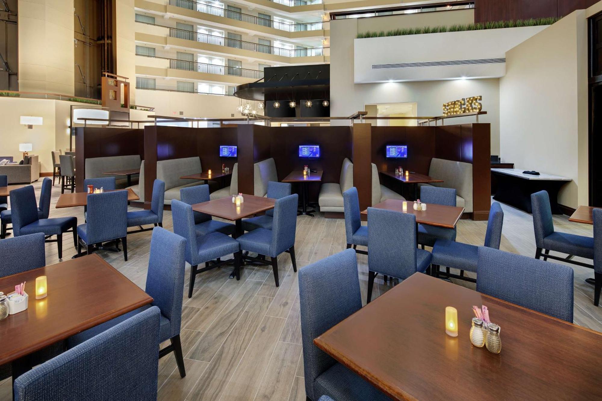 Embassy Suites By Hilton Detroit Troy Auburn Hills Exterior foto